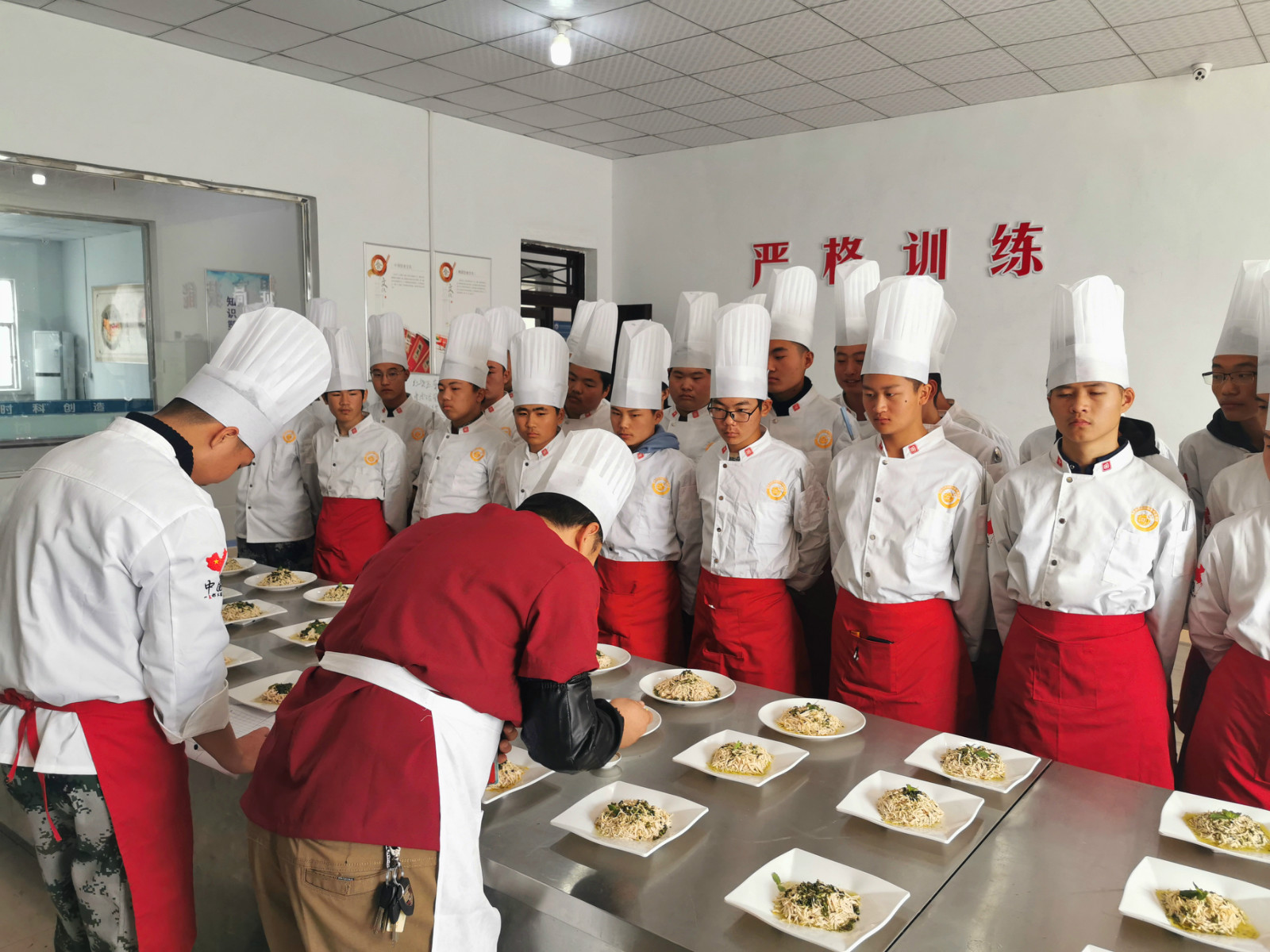 厨艺学院师生在洲际烹饪大赛载誉而归-浙江旅游职业学院