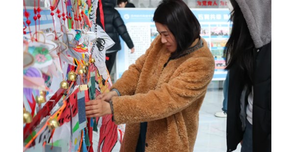 郑州时代科技中等专业学校第四届校园风筝文化节圆满举行